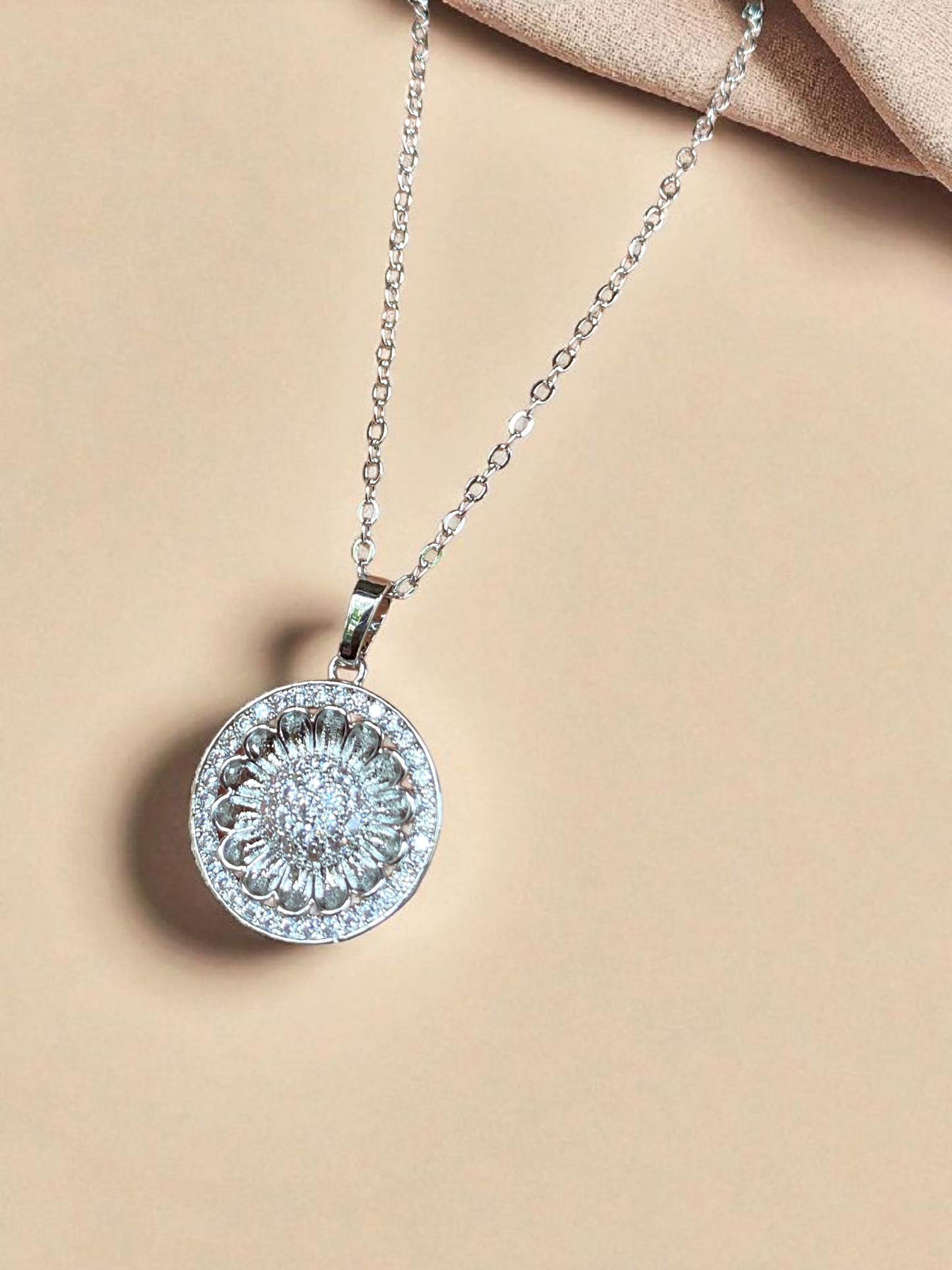 Eternal Shine Round Pendant Set