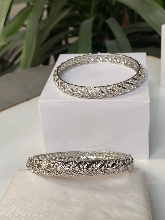 Leaf Pattern Bangle