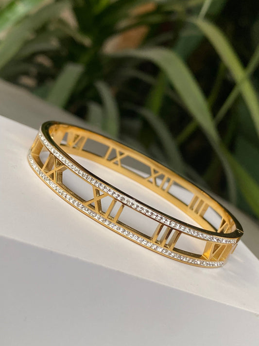 Roman Luxe Handcuff