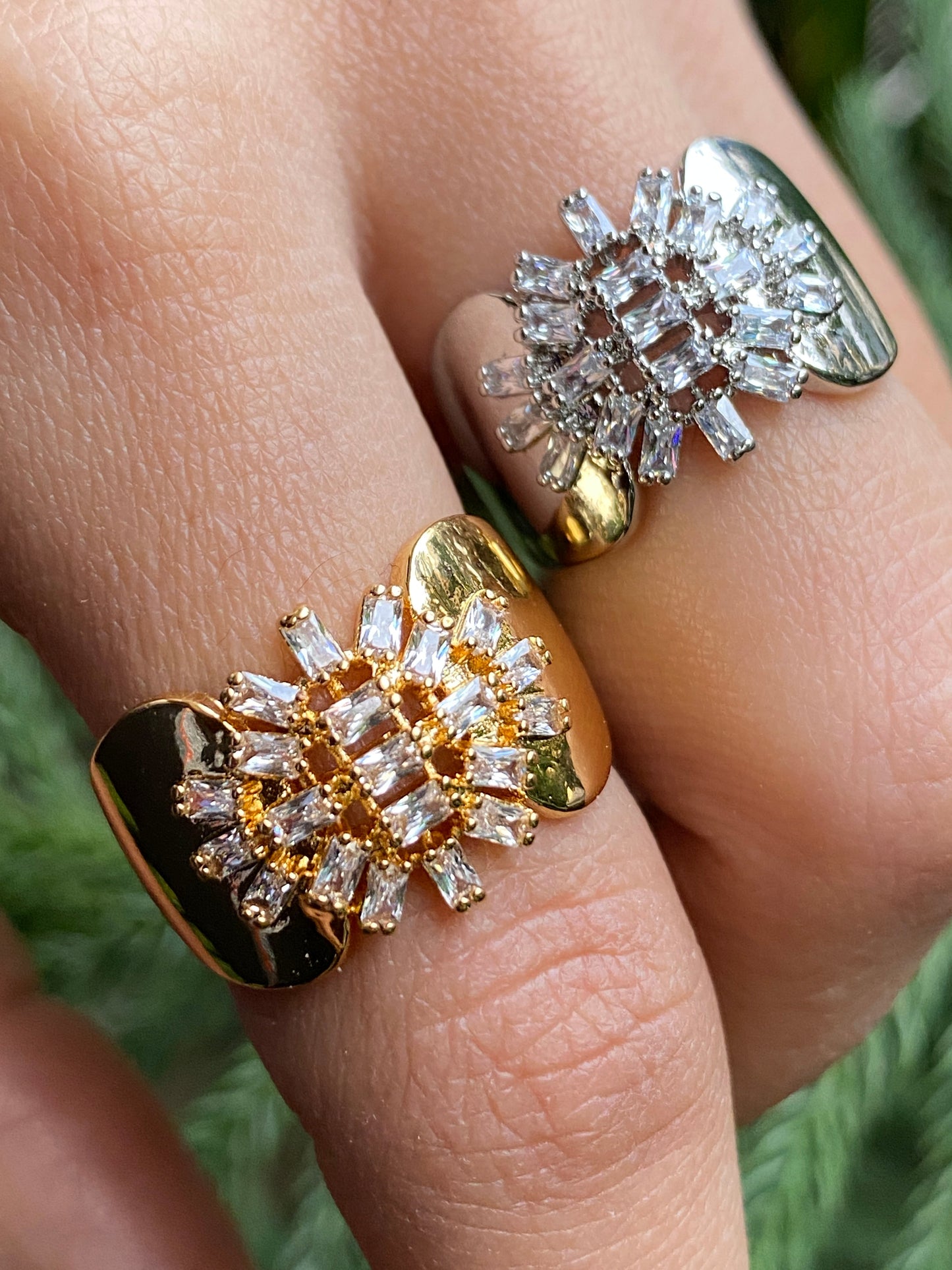 Beautiful Knot Ring