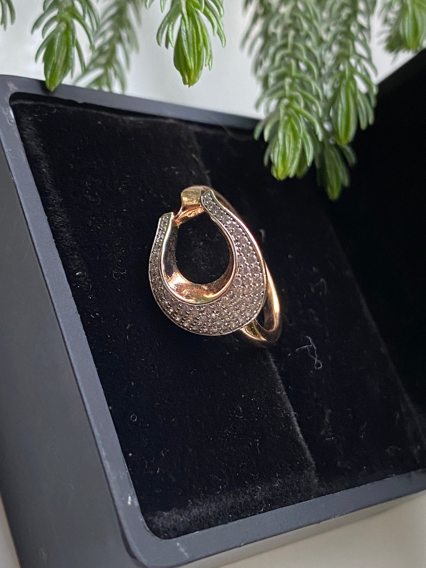 Orbit Lock Ring