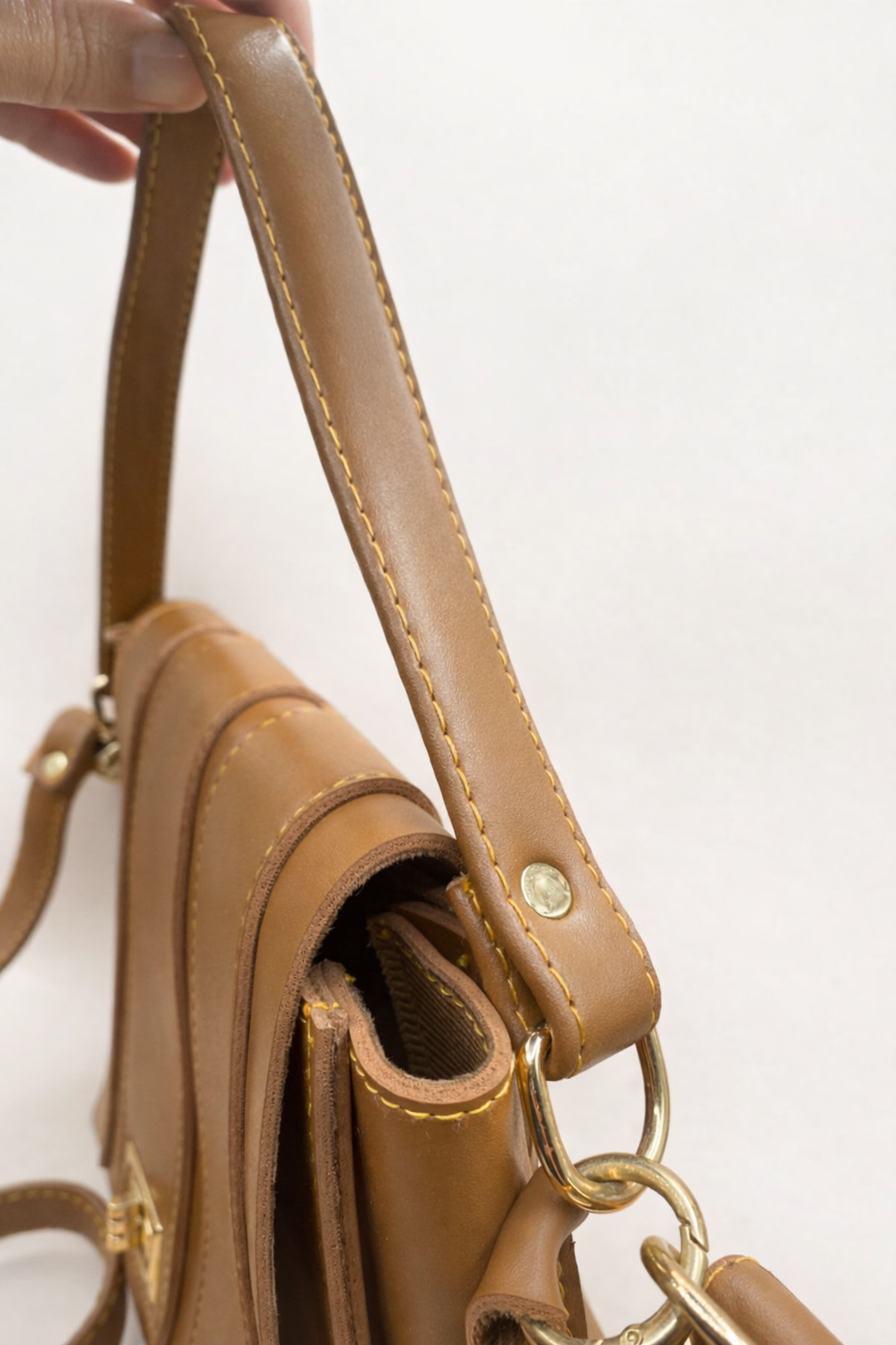 Lock Detail Crossbody Bag