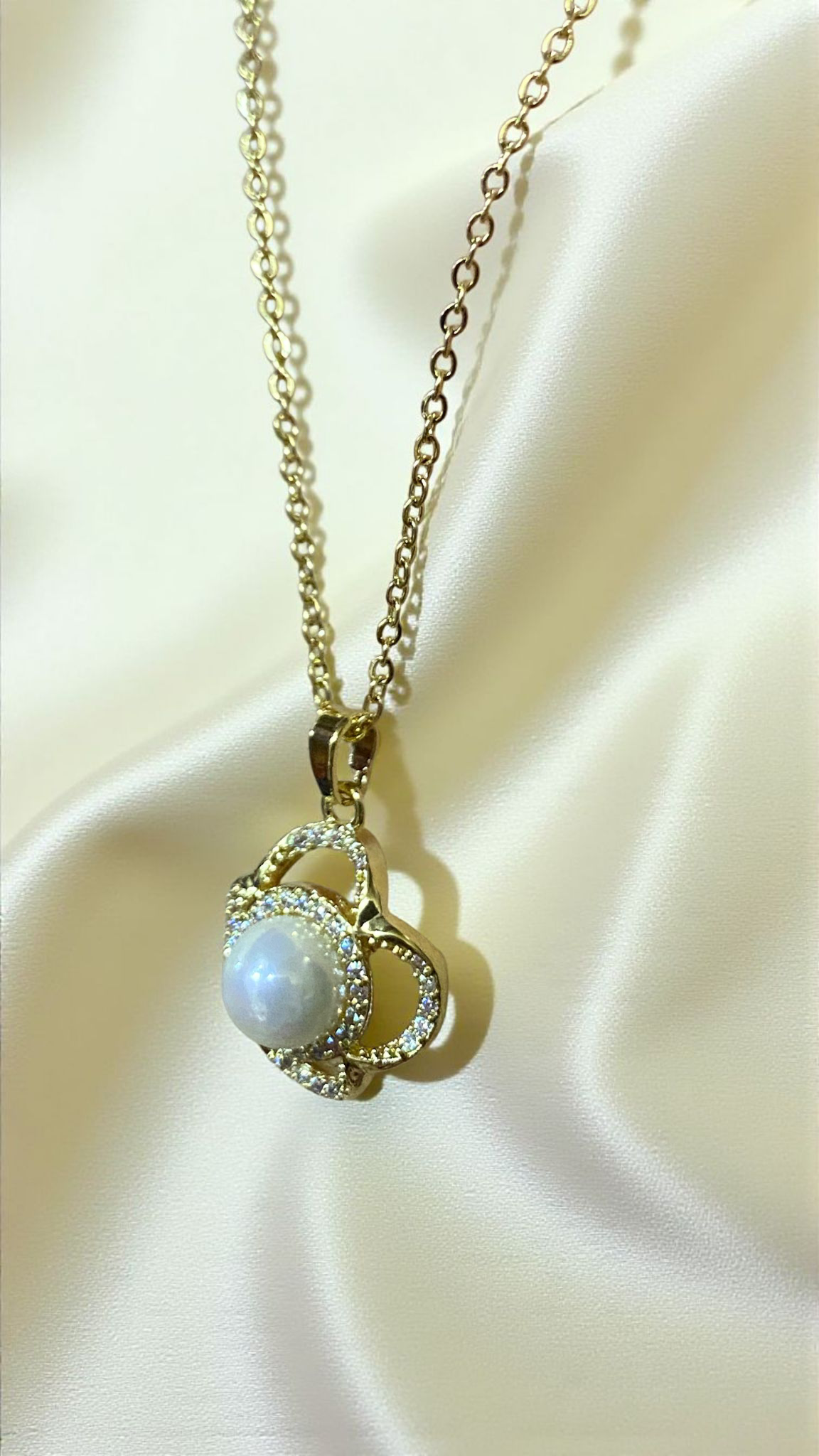 Pearl Kissed Petals Set