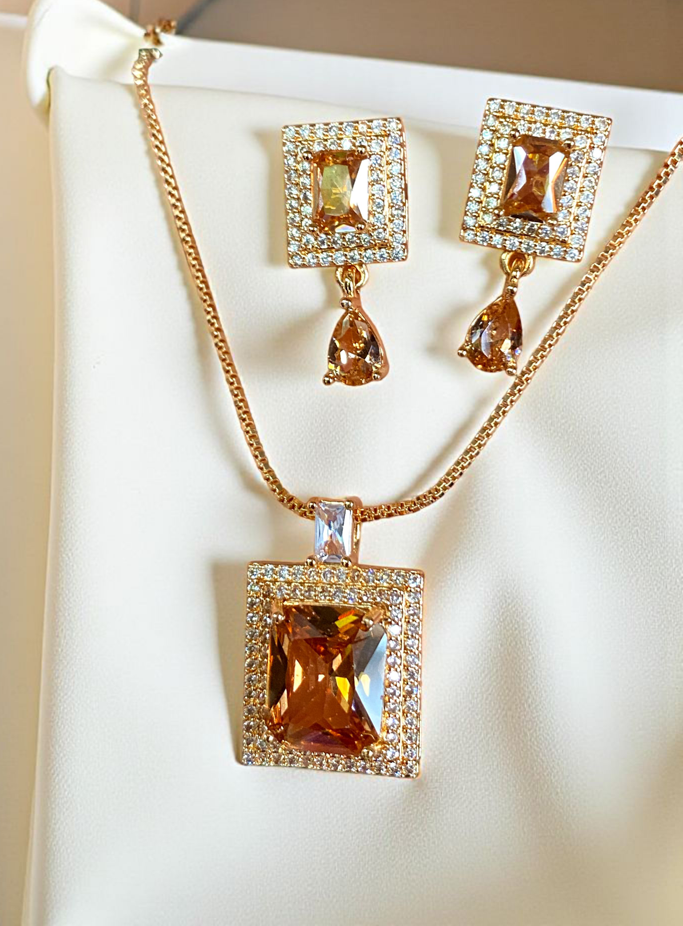 Glitz & Gem – Occasion Set