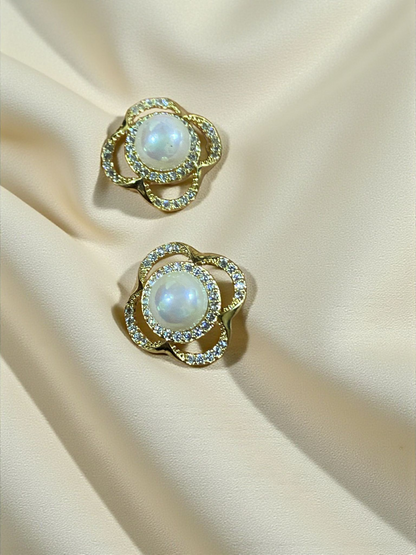 Pearl Kissed Petals Set