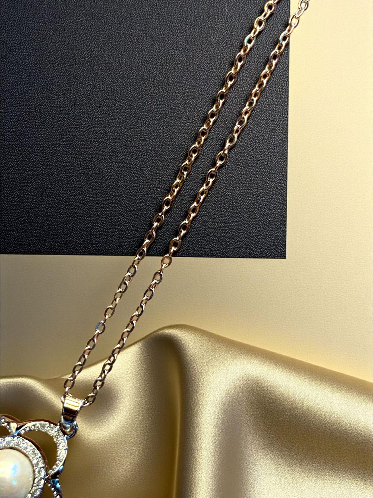 Pearl Kissed Petals Set