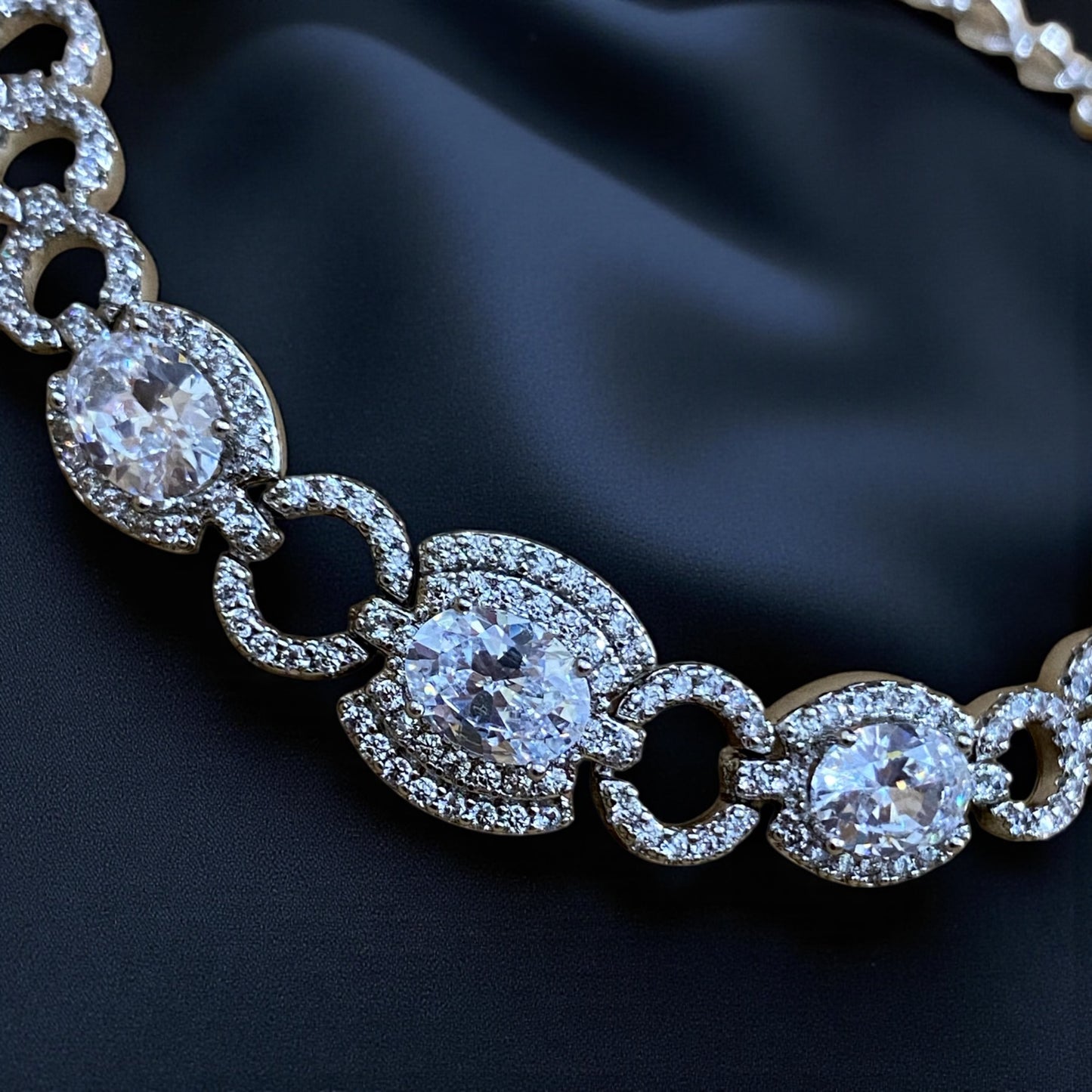 Crystal Halo Elegance Bracele