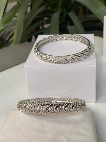 Leaf Pattern Bangle