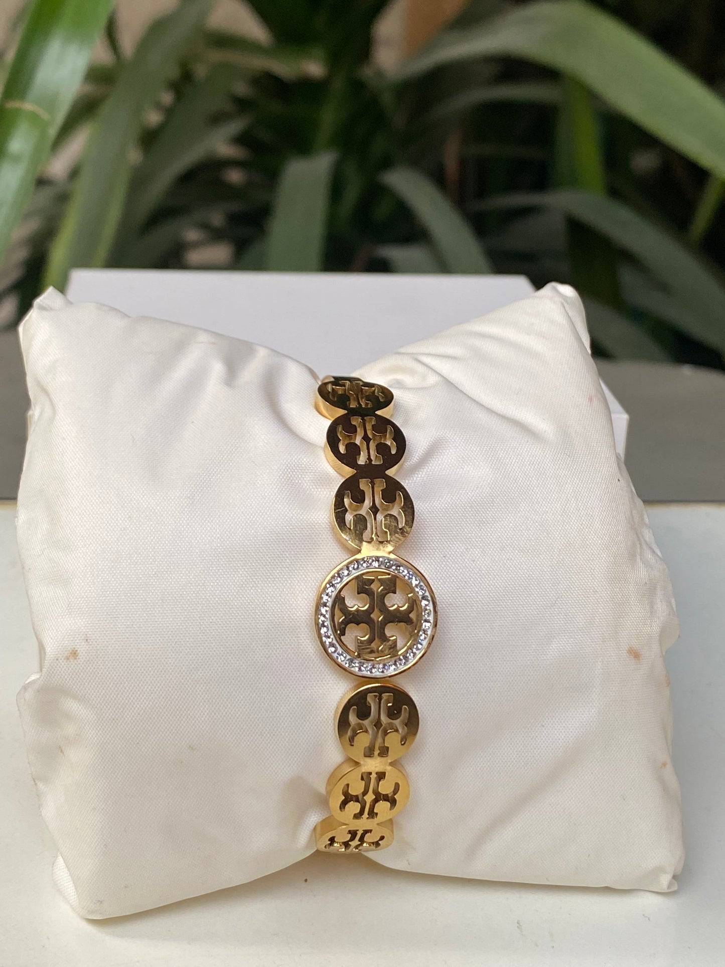 Emblem Handcuff