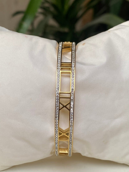 Roman Luxe Handcuff