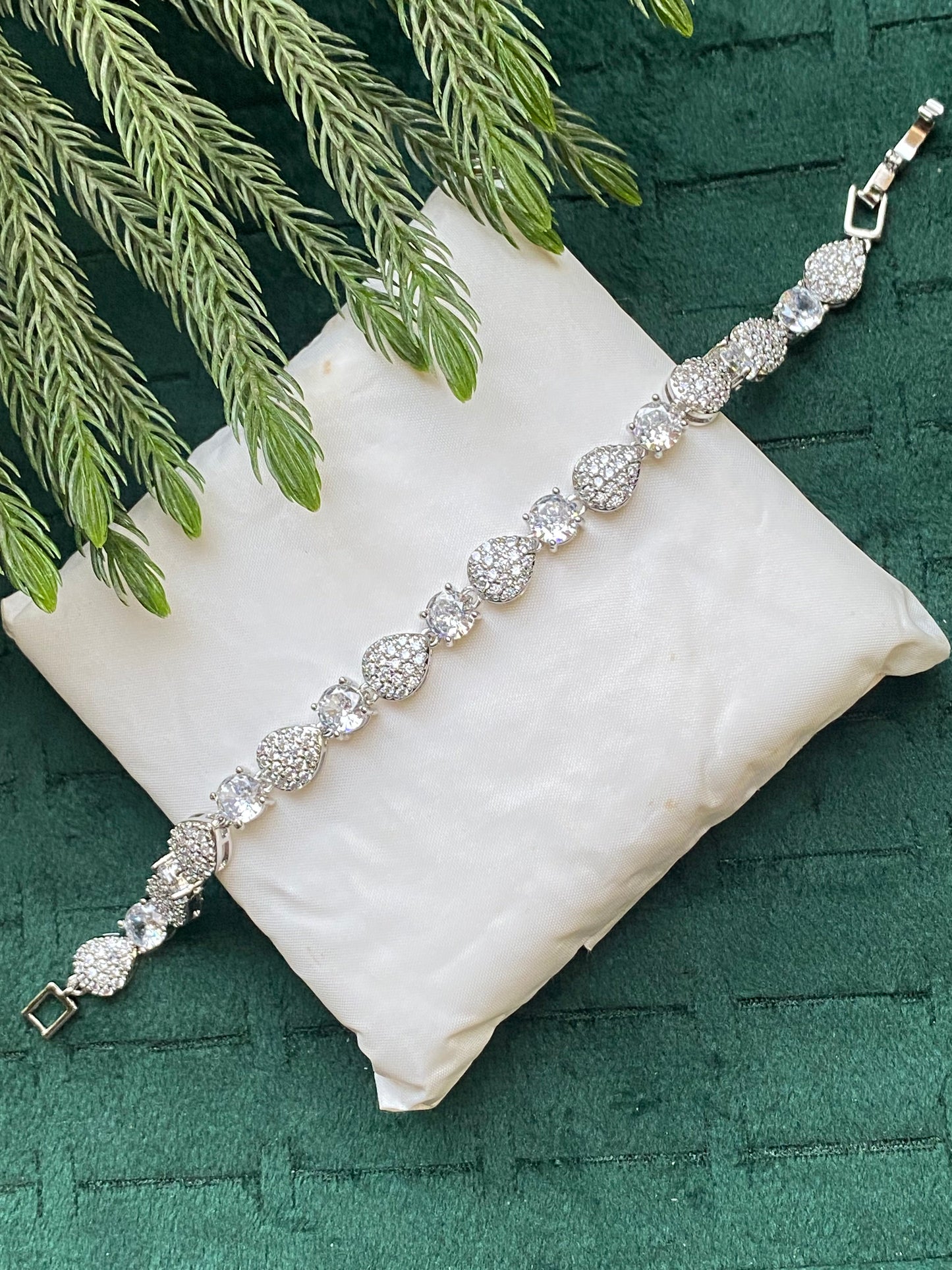 Teardrop Stone Bracelet