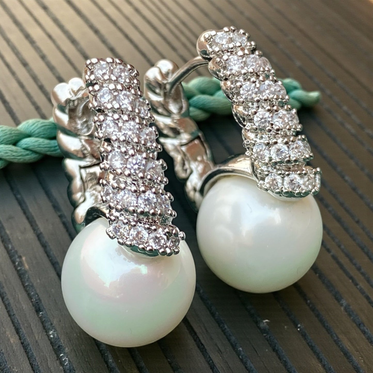 Pearl Drop Everyday Earrings