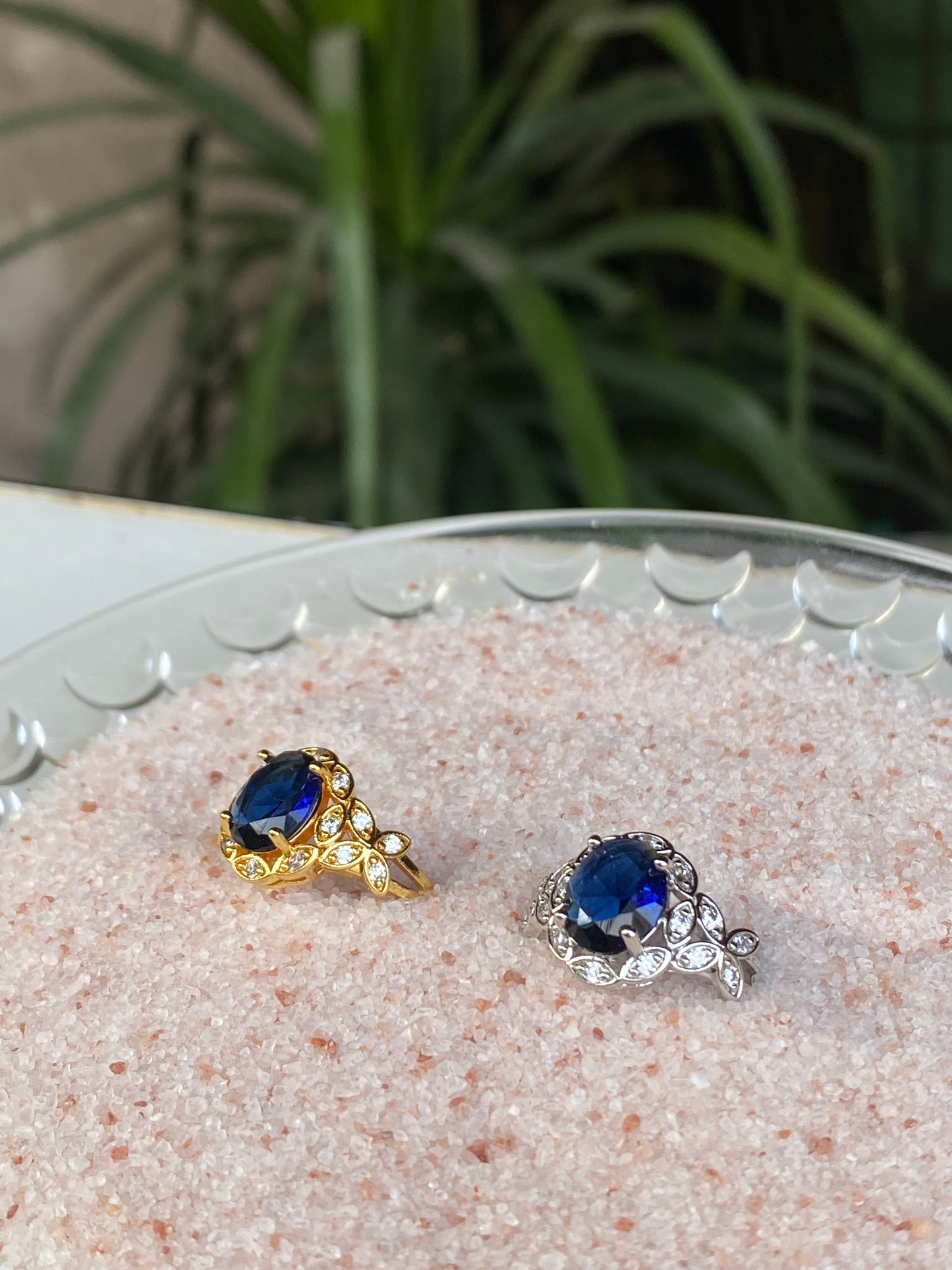 Mid Night Bloom Ring