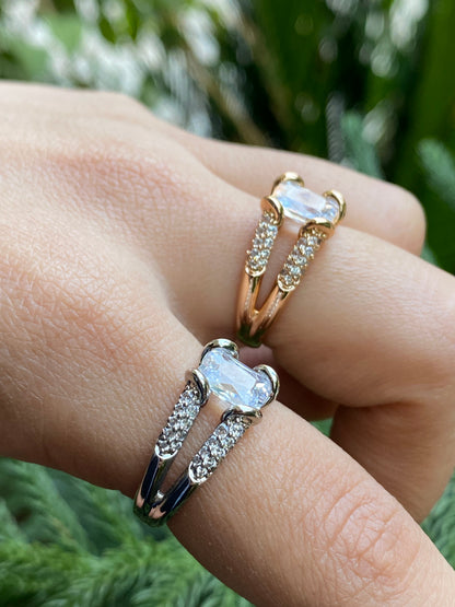Elegant Silver Crystal Ring