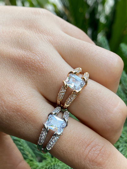 Elegant Silver Crystal Ring