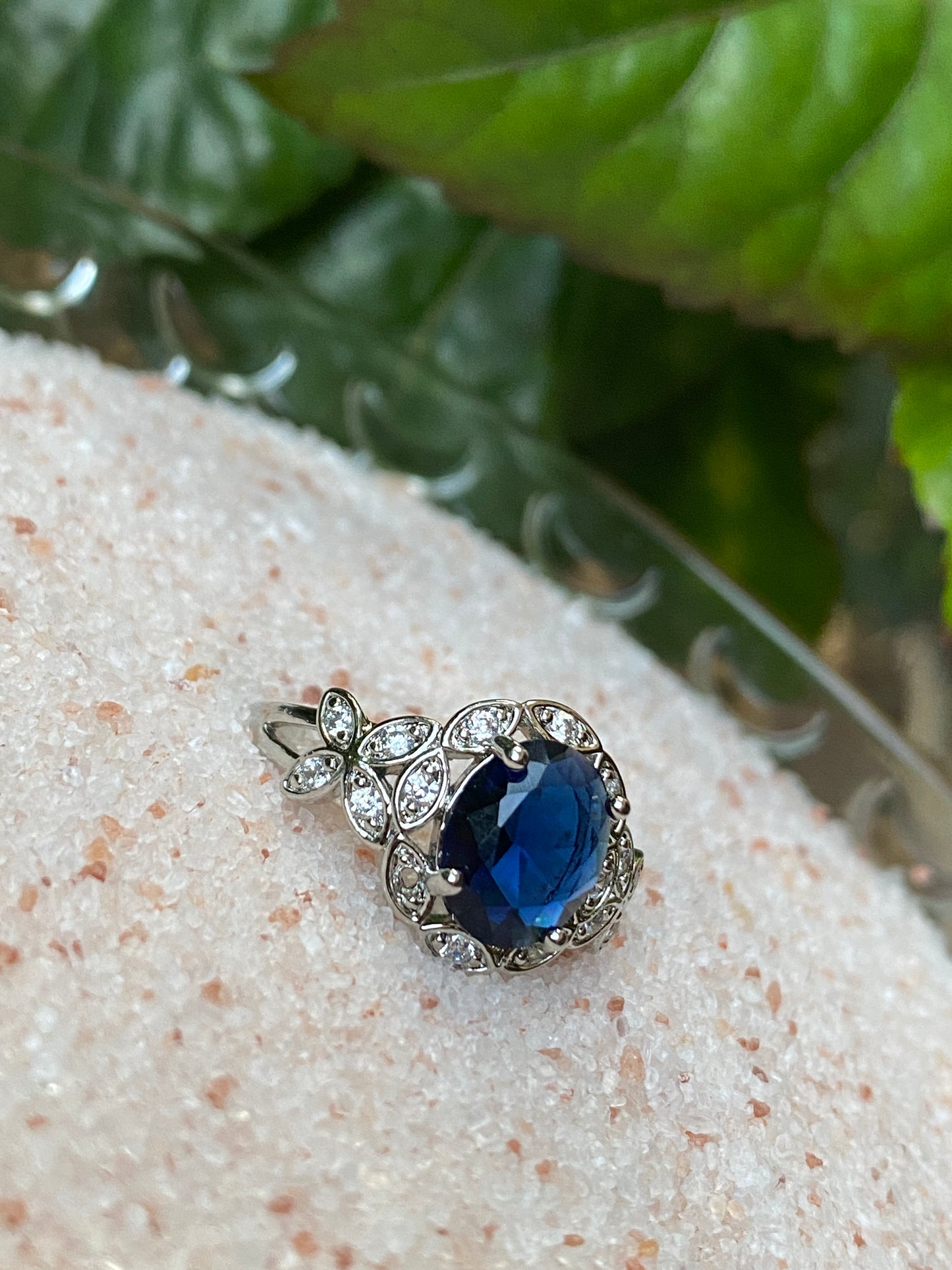 Mid Night Bloom Ring