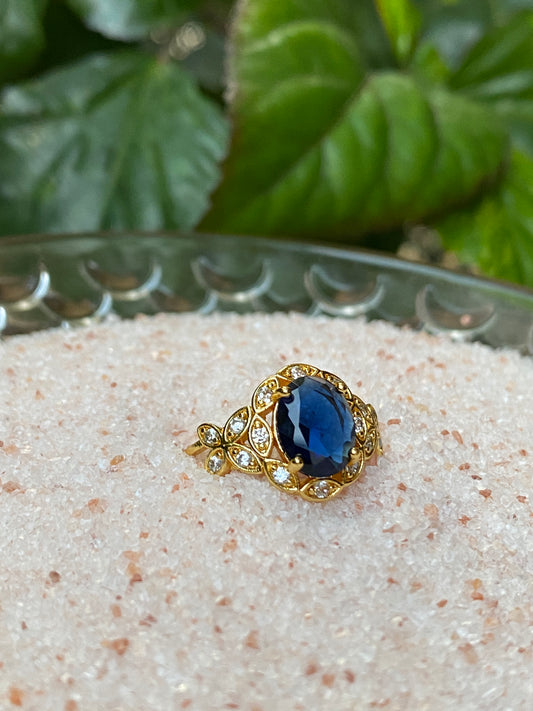 Mid Night Bloom Ring