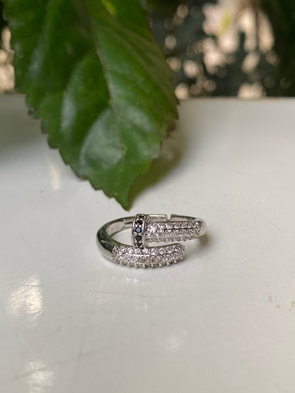 Vela Accent Ring