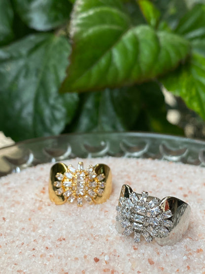 Beautiful Knot Ring