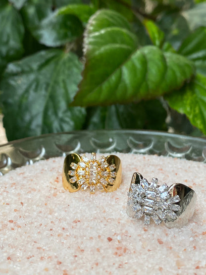 Beautiful Knot Ring