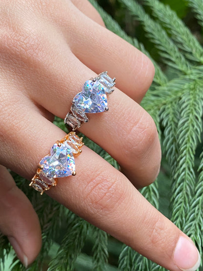 Nova Heart Ring