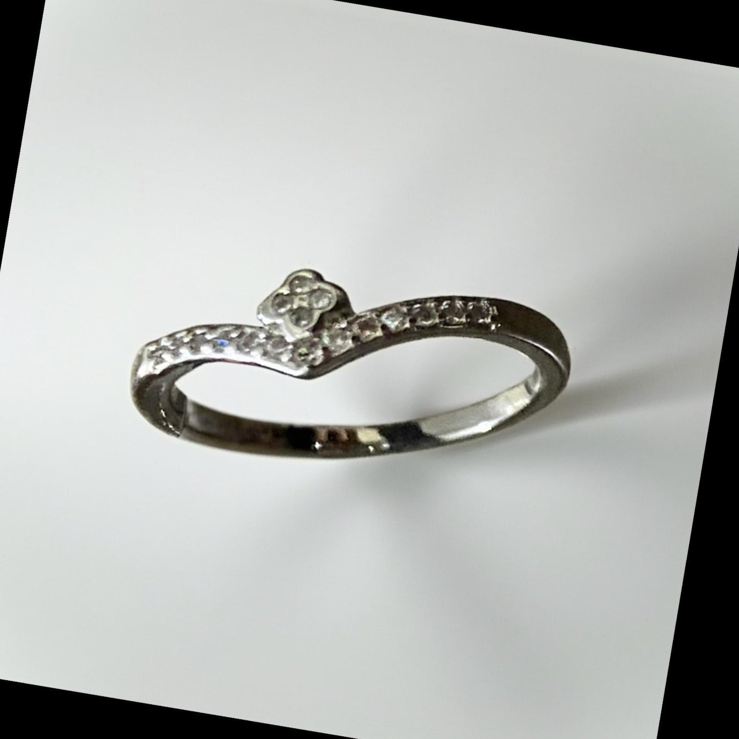 Silver Heart Crown Bangle