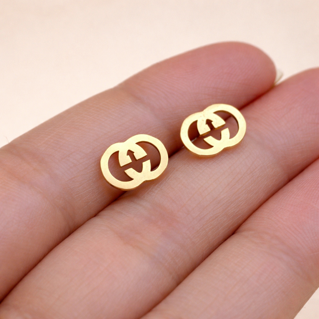 Golden charm pendant set