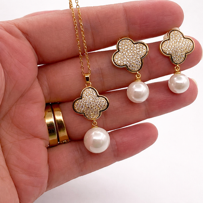 Pearl Bloom Clover Set