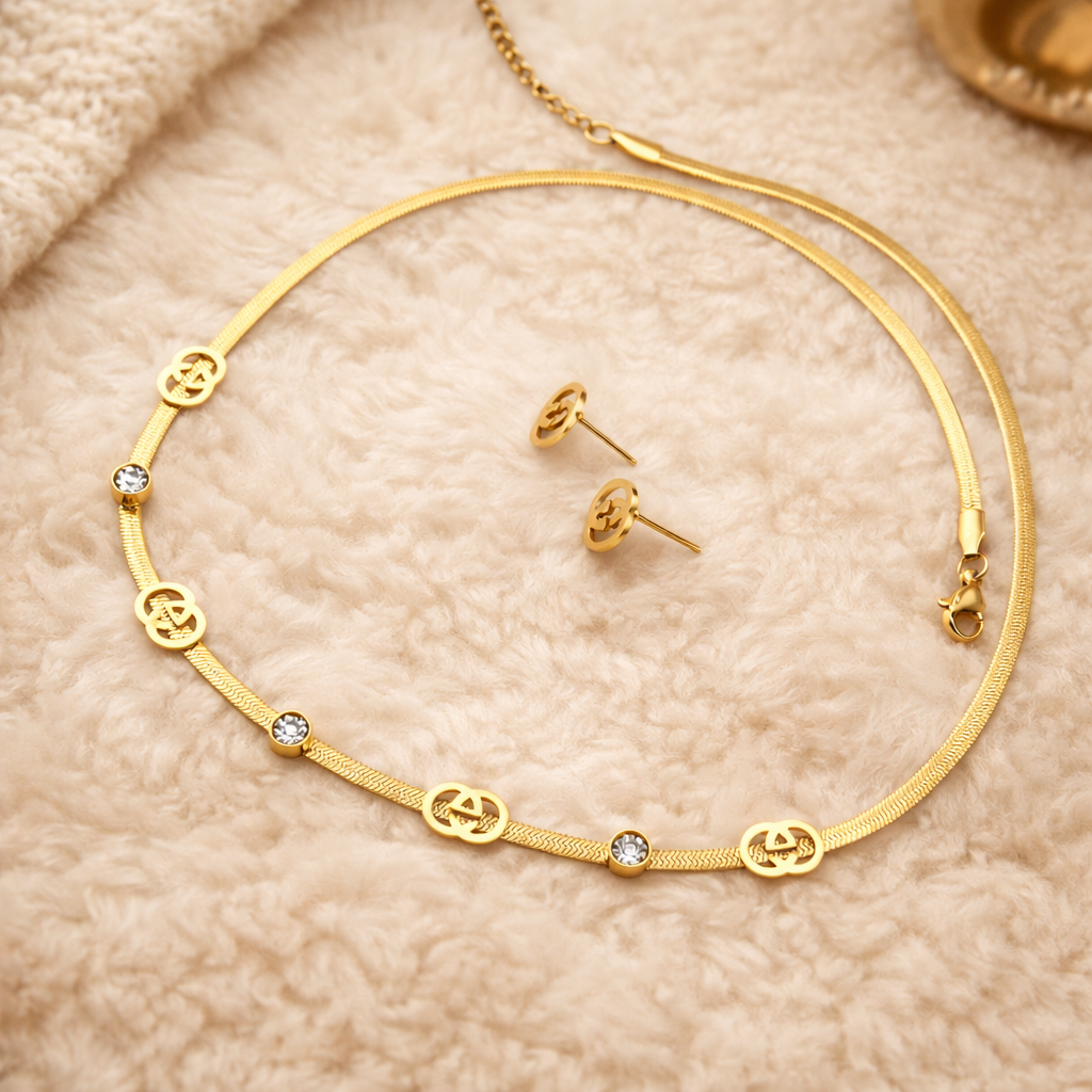 Golden charm pendant set