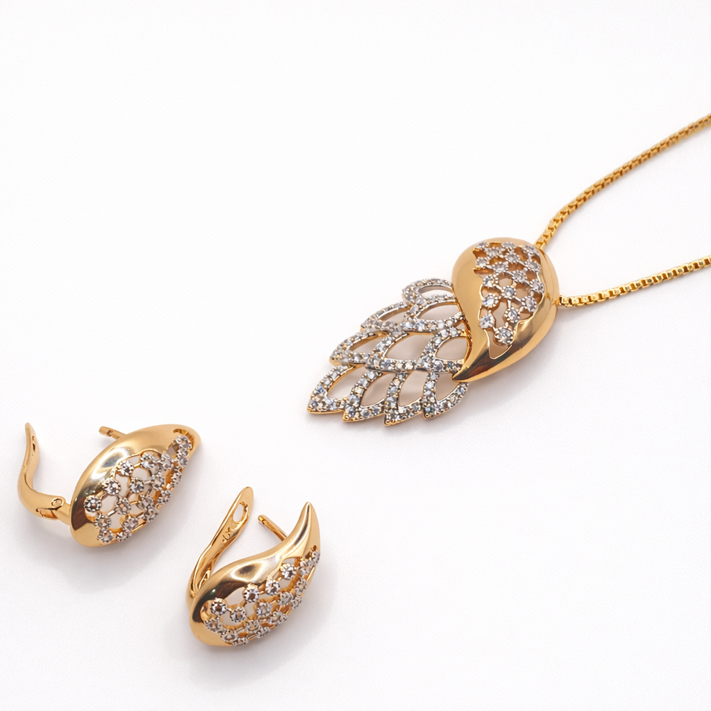 Gilded Glow Leaf Pendant