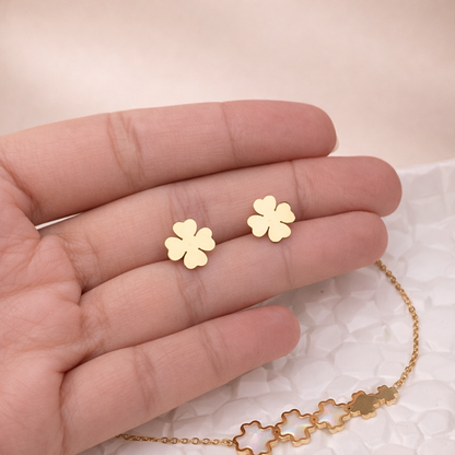 Gold-Floral Pendant Set