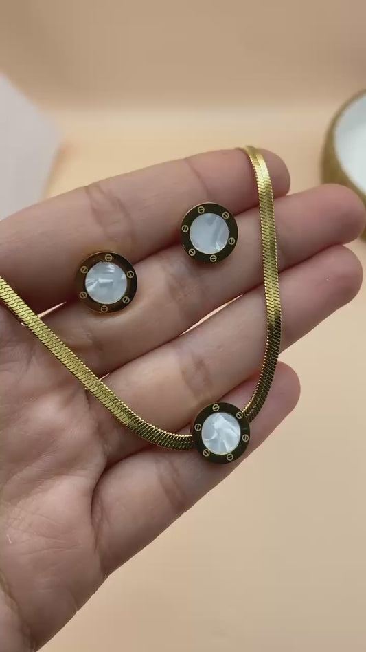 Radial Stone Pendant Set